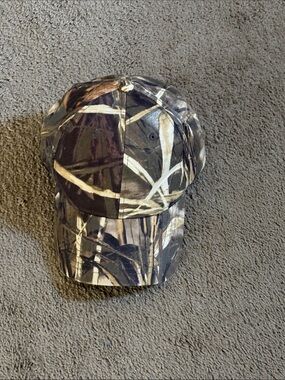 New,  camouflage cap